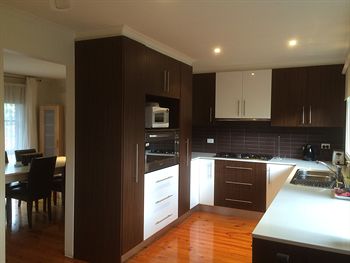 Australian Home Away Doncaster Elgar 2 - Mackay Tourism 12