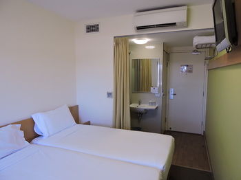 Ibis Budget Sydney Olympic Park - Mackay Tourism 2