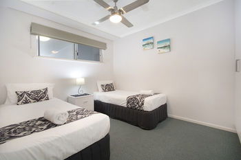 Sandy Shores Luxury Holiday Units - Mackay Tourism 15