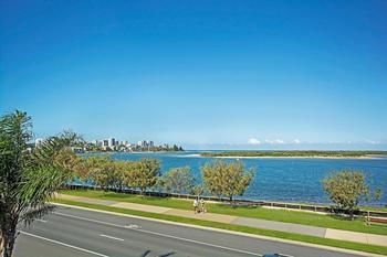 Sandy Shores Luxury Holiday Units - Mackay Tourism 70