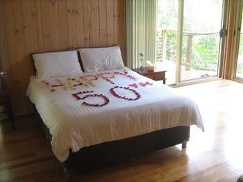 Belle's At Montville - Mackay Tourism 1