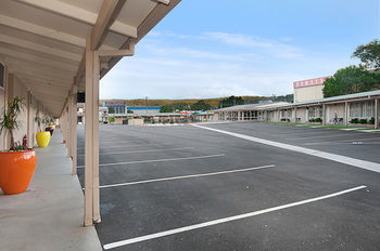 The Ashwood Motel - Mackay Tourism 4