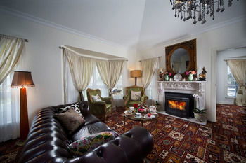 Katoomba Manor - Mackay Tourism 2