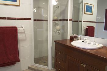 Kingfishers Manor @ Noosa - Mackay Tourism 6