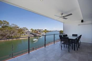 Jacaranda Noosa - Mackay Tourism 0