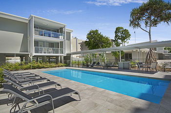 Jacaranda Noosa - Mackay Tourism 2
