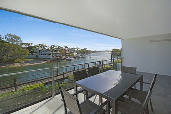 Jacaranda Noosa - Mackay Tourism 8