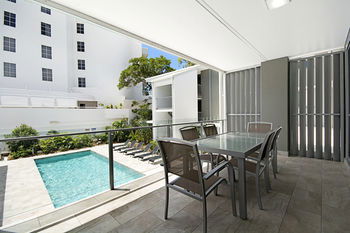 Jacaranda Noosa - Mackay Tourism 32