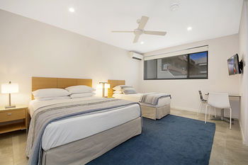 Jacaranda Noosa - Mackay Tourism 40