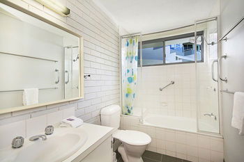 Jacaranda Noosa - Mackay Tourism 50