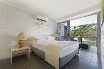Jacaranda Noosa - Mackay Tourism 52