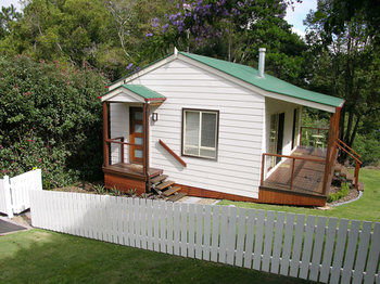 Apple Tree Cottage & Studio - Mackay Tourism 7