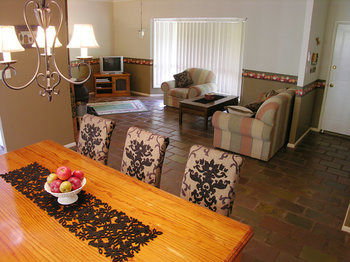 Apple Tree Cottage & Studio - Mackay Tourism 12