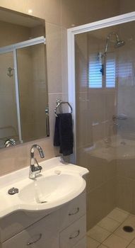 Motel Grande Tamworth - Mackay Tourism 0