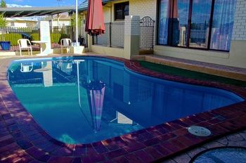Motel Grande Tamworth - Mackay Tourism 4