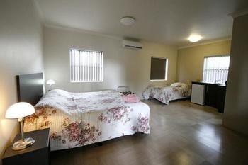 Station Hotel Motel Kurri Kurri - Mackay Tourism 3