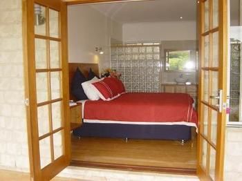 Coverdales B & B At Eumundi - Mackay Tourism 14