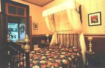 Sirens Bed & Breakfast - Mackay Tourism 10