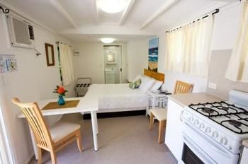 Maroochy River Cabin Village & Caravan Park - Mackay Tourism 1