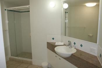 King's Row Holiday Apartments - Mackay Tourism 11