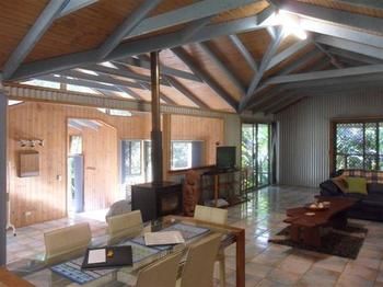 Treetops Accommodation Montville - Mackay Tourism 2
