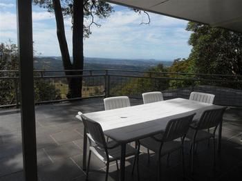 Treetops Accommodation Montville - Mackay Tourism 3