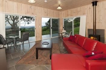 Treetops Accommodation Montville - Mackay Tourism 5
