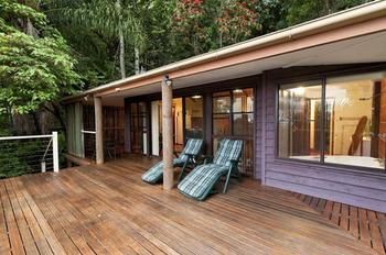 Treetops Accommodation Montville - Mackay Tourism 7