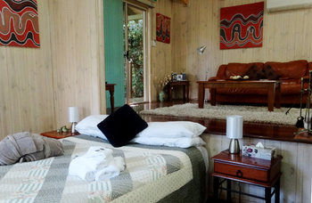 Treetops Accommodation Montville - Mackay Tourism 40