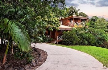 Treetops Accommodation Montville - Mackay Tourism 55