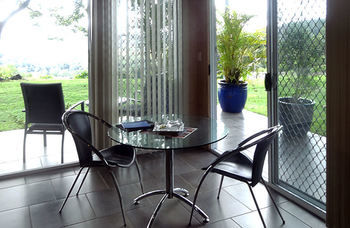 Treetops Accommodation Montville - Mackay Tourism 56