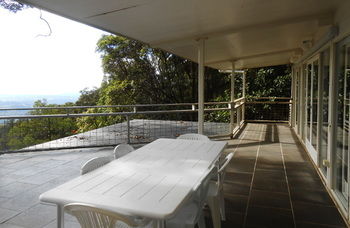 Treetops Accommodation Montville - Mackay Tourism 62