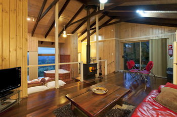 Treetops Accommodation Montville - Mackay Tourism 73