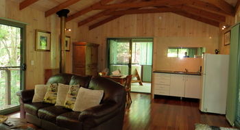 Treetops Accommodation Montville - Mackay Tourism 75