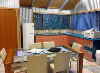 Treetops Accommodation Montville - Mackay Tourism 82