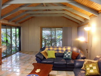 Treetops Accommodation Montville - Mackay Tourism 85