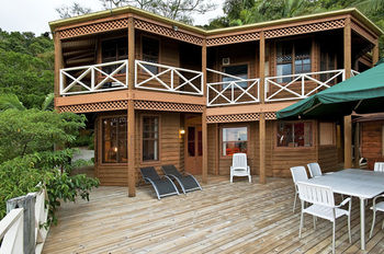 Treetops Accommodation Montville - Mackay Tourism 90