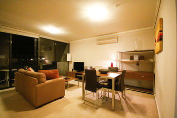 Amazing City Apartment - Mackay Tourism 26