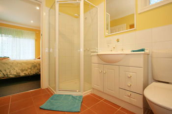 Roseland Holiday House - Mackay Tourism 0