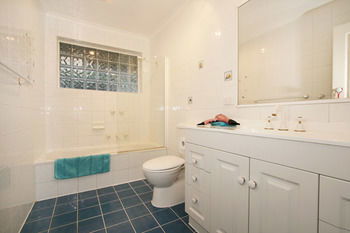 Roseland Holiday House - Mackay Tourism 1