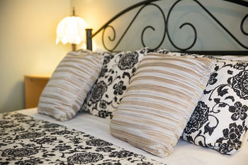 Strathvea Guest House - Mackay Tourism 14