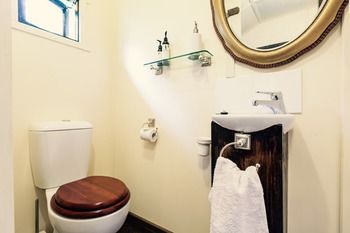 Strathvea Guest House - Mackay Tourism 16