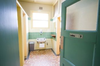 Grand Hotel Rockdale - Mackay Tourism 6