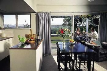 Vineyard Hill - Mackay Tourism 2