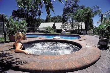 Vineyard Hill - Mackay Tourism 4
