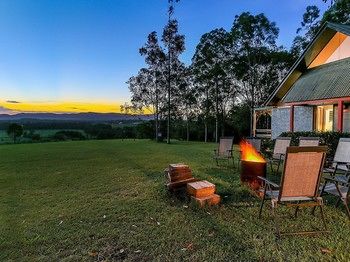 Vineyard Hill - Mackay Tourism 5