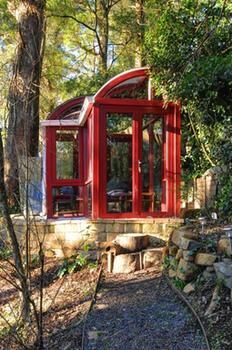Mt Dandenong Imperial Retreat - Mackay Tourism 7