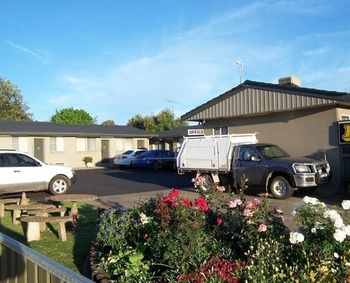 Motabelle Holiday Units - Mackay Tourism 1