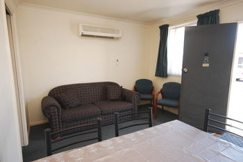 Motabelle Holiday Units - Mackay Tourism 7