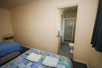 Motabelle Holiday Units - Mackay Tourism 22